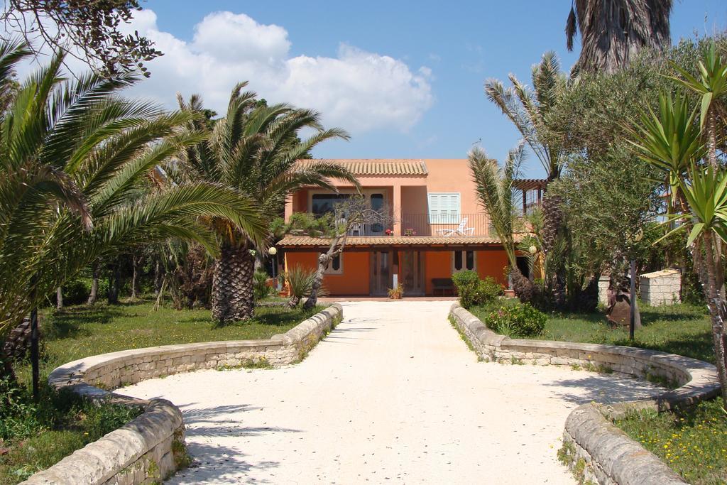 La Villa Rosa Al Mare Pozzallo Room photo