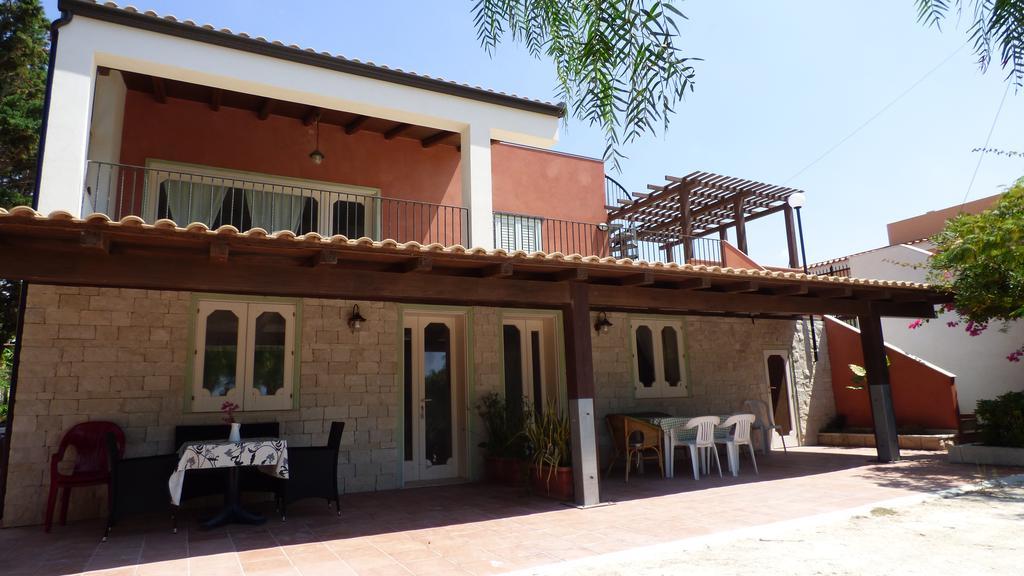 La Villa Rosa Al Mare Pozzallo Exterior photo